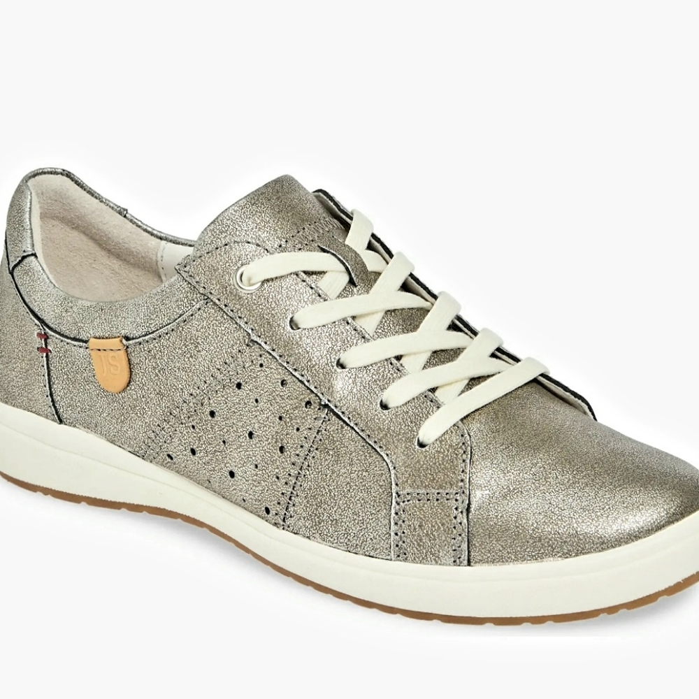 Josef Seibel, 41, platin metallic sneakers